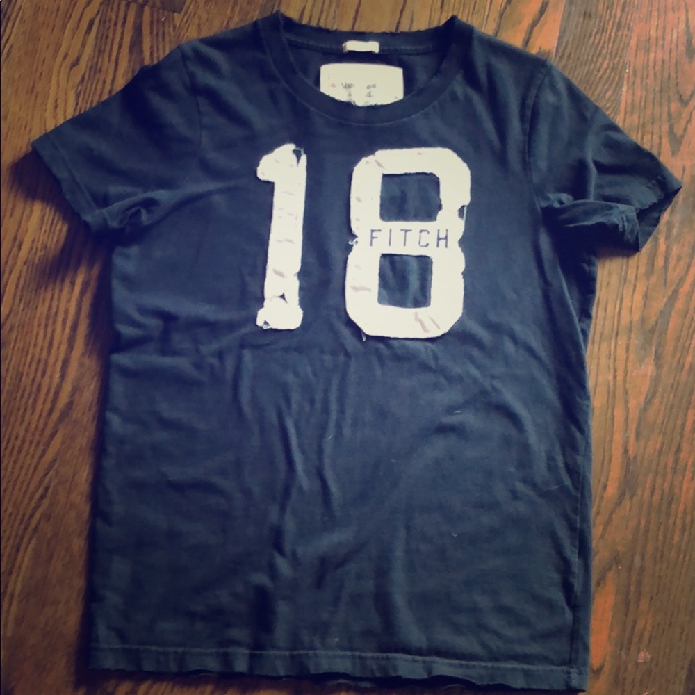 Abercrombie and Fitch T -shirt